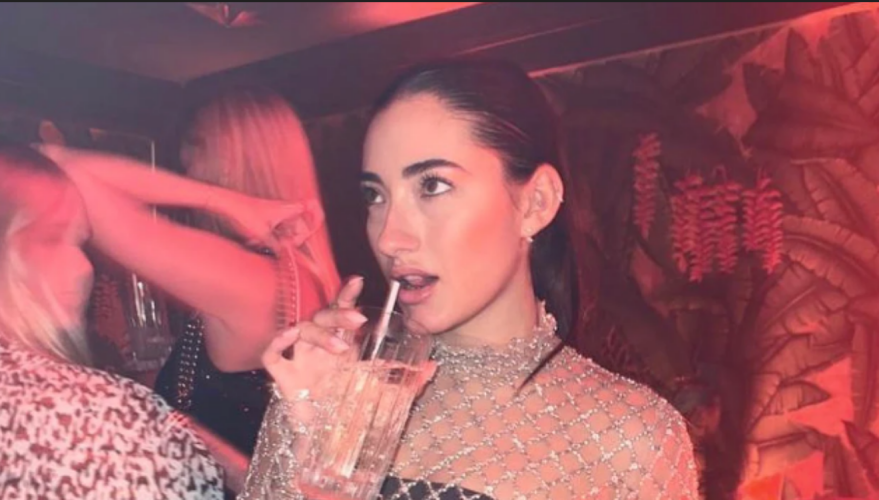 Αυτή κι αν είναι «Special One» - Η εντυπωσιακή κόρη του Ζοσέ Μουρίνιο ξέρει να «κλέβει» τις εντυπώσεις (ΦΩΤΟΓΡΑΦΙΕΣ)