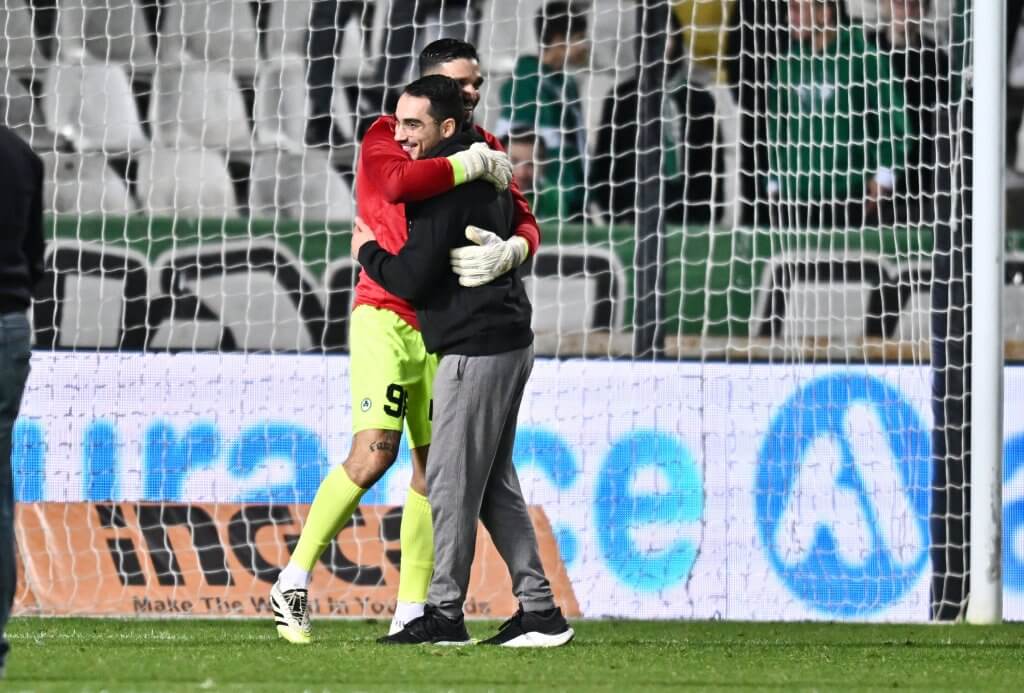 ΟΜΟΝΟΙΑ: Σκόραρε από την άσρπη βούλα και… ΚΕΡΔΙΣΕ (ΒΙΝΤΕΟ)