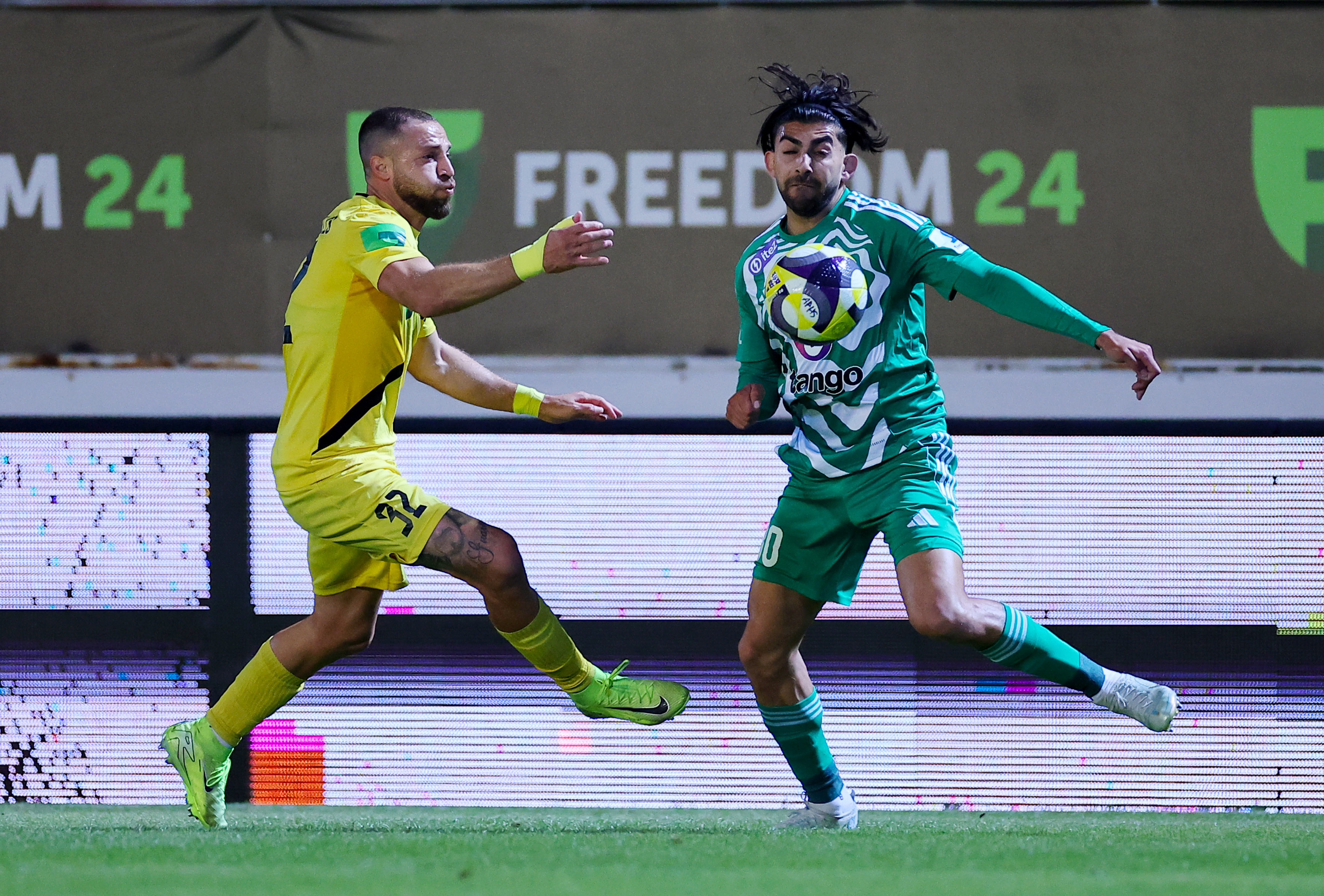 ΣΤΙΓΜΙΟΤΥΠΑ: Οι καλύτερες φάσεις από την αναμέτρηση ΕΝΥ-Άρης (ΒΙΝΤΕΟ)