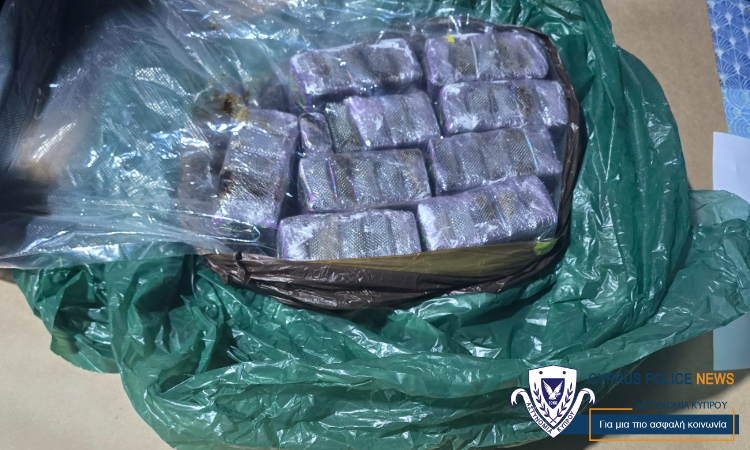 ΥΚΑΝ: Η μεγαλύτερη ποσότητα ναρκωτικών που έχει εντοπιστεί σε ένα σημείο - Οδηγούνται στο δικαστήριο οι συλληφθέντες - Δείτε φωτογραφίες