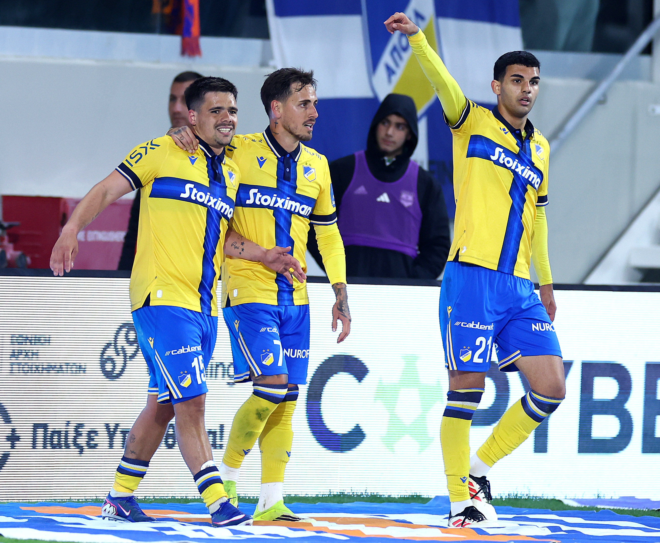 Διπλό... προσπεράσματος με Μαντσίνι και Τομάς!