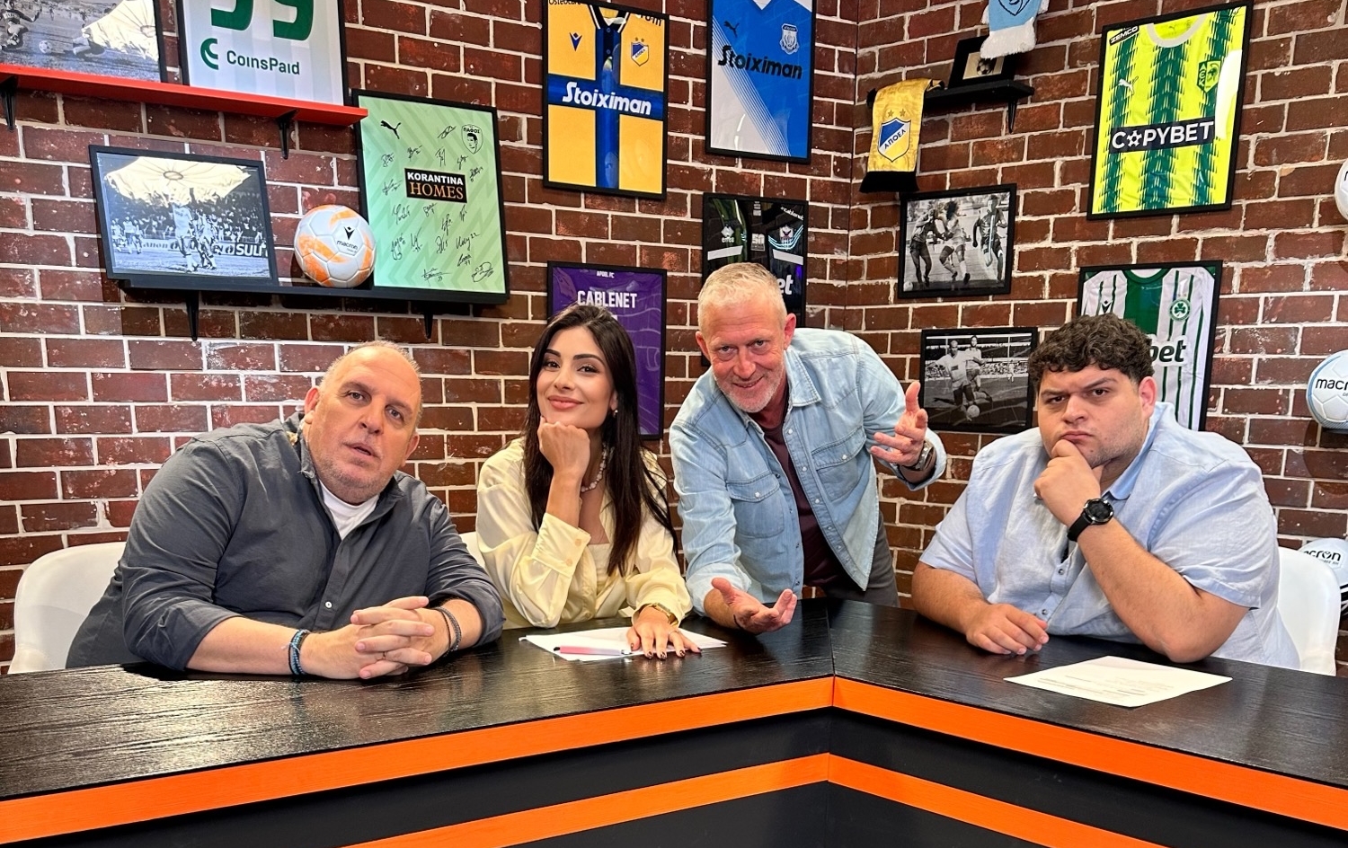 Overlap: «Απάντησε στο μεγάλο ερώτημα: Ποια ομάδα είναι το μεγάλο φαβορί για τον φετινό τίτλο;» (ΒΙΝΤΕΟ) Overlap: «Απάντησε στο μεγάλο ερώτημα: Ποια ομάδα είναι το μεγάλο φαβορί για τον φετινό τίτλο;» (ΒΙΝΤΕΟ)