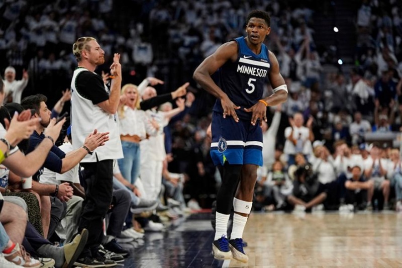 NBA: Ιστορική βραδιά για Τίμπεργουλβς, εφιάλτης για SGA και Θάντερ (ΒΙΝΤΕΟ)