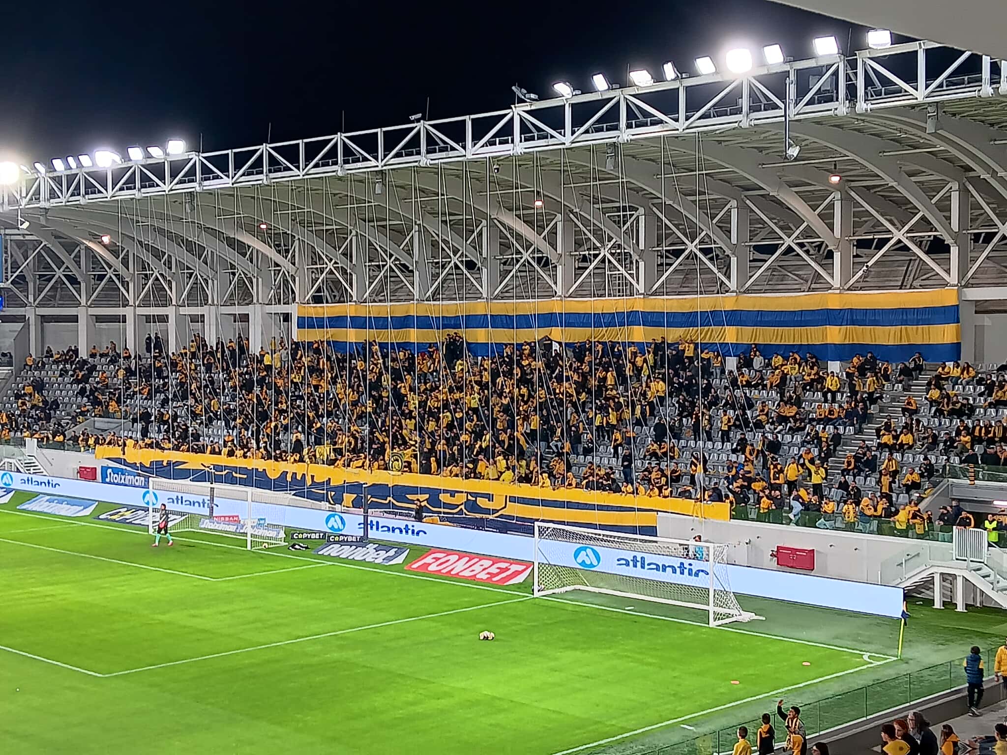 ΑΕΛ-ΑΠΟΛΛΩΝ: Φωτογραφίες από τα πέταλλα των οργανωμένων