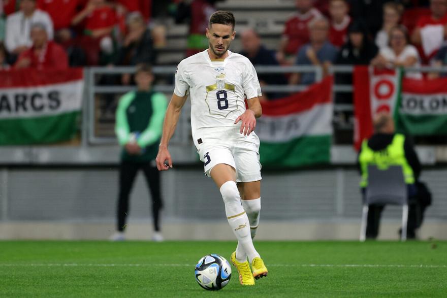 Με τρεις «Έλληνες» αλλά χωρίς Γκατσίνοβιτς οι κλήσεις της Σερβίας