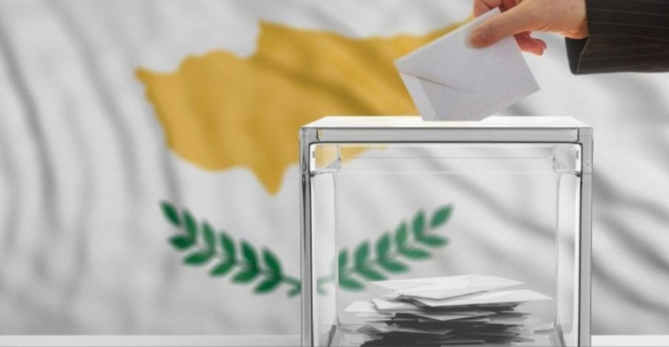 Αυτός είναι ο νεαρότερος βουλευτής - Δεν θα πιστεύετε πόσες ψήφους πήρε!