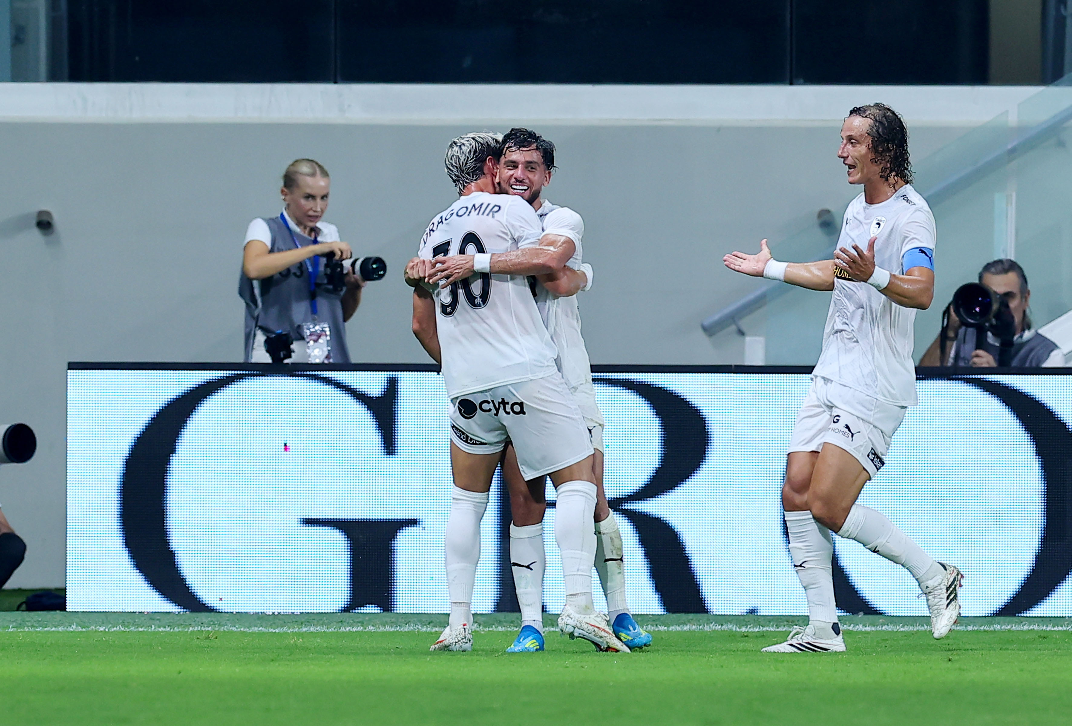 ΦΩΤΟΓΡΑΦΙΕΣ από το 2-0!