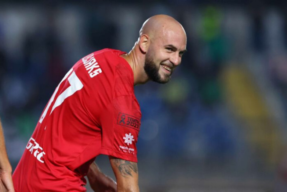 ΣΚΟΡΑΡΕ ο Λέζιακς