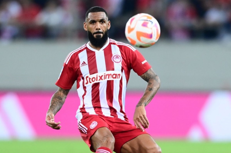 Η ομάδα που προσφέρει γη και ύδωρ στον Εμβιλά