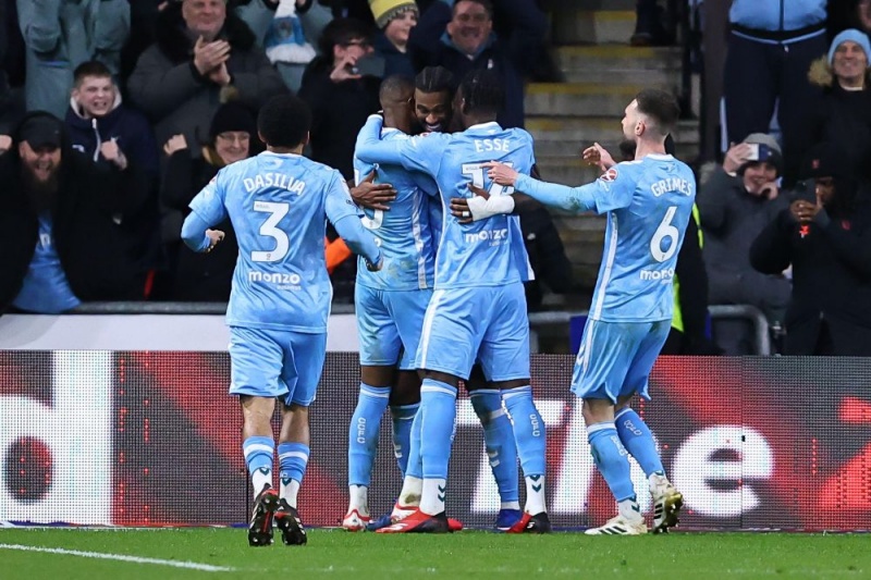 H Championship έχει νέα «κορυφή», γιατί παίκτης της Κόβεντρι μπήκε σε ένα πολύ «κλειστό» κλαμπ!