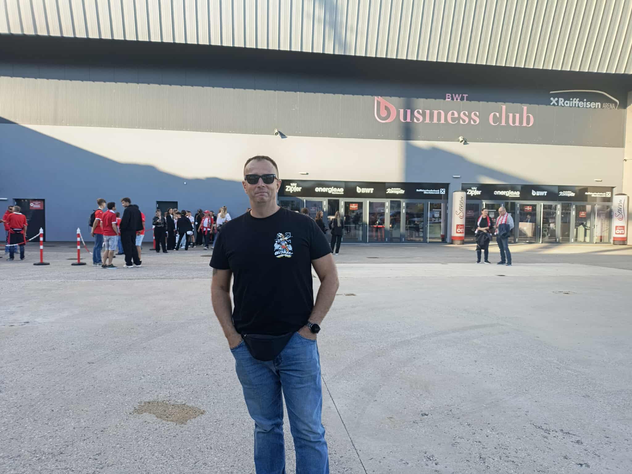 ΕΘΝΙΚΗ: Ένας Πολωνός στο γήπεδο για την Κύπρο – Μας καλωσόρισε στα ελληνικά! ΕΘΝΙΚΗ: Ένας Πολωνός στο γήπεδο για την Κύπρο – Μας καλωσόρισε στα ελληνικά!