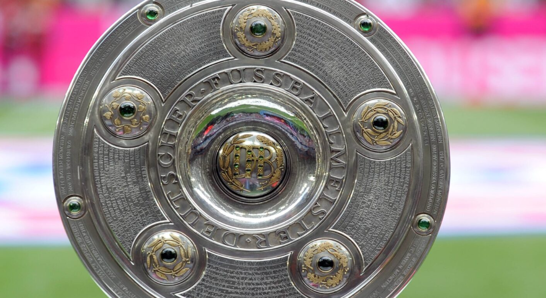 Το τρόπαιο της Bundesliga… μεγαλώνει για να χωράει όλους τους πρωταθλητές 