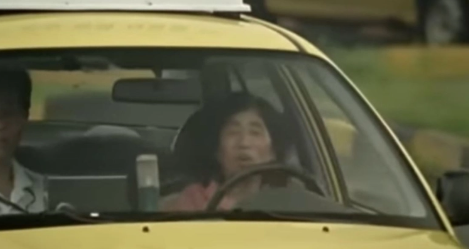 Ξόδεψε 14.000 δολάρια και έδωσε 960 φορές για να πάρει το δίπλωμα: Τελικά τα κατάφερε (BINTEO)