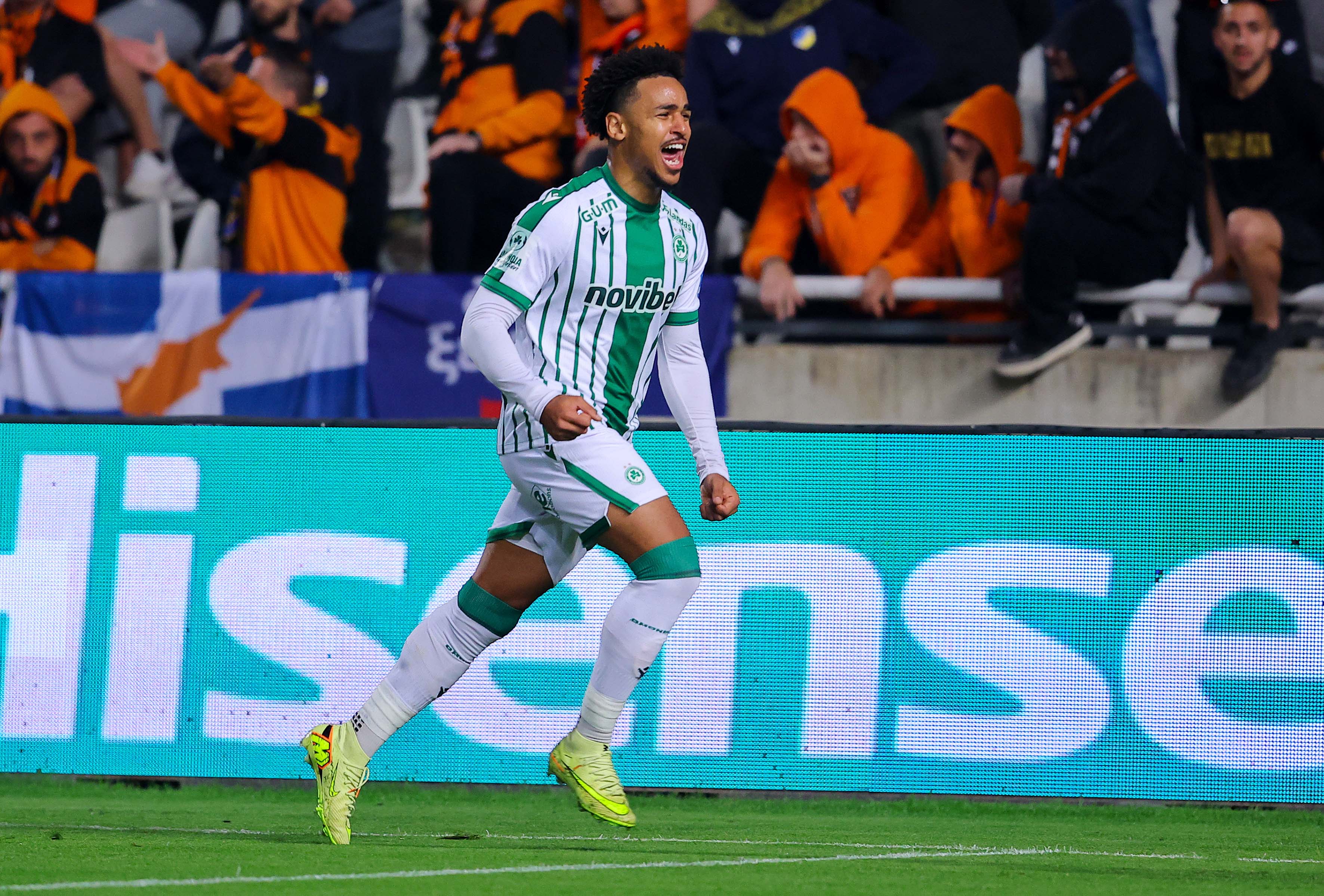 Πανζουρλισμός μετά το 2-1 της Ομόνοιας! (ΒΙΝΤΕΟ)