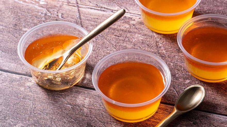 Από τα Jell-O shots στα cocktail jellies: Γιατί τα ζελέ με αλκοόλ κερδίζουν τις εντυπώσεις