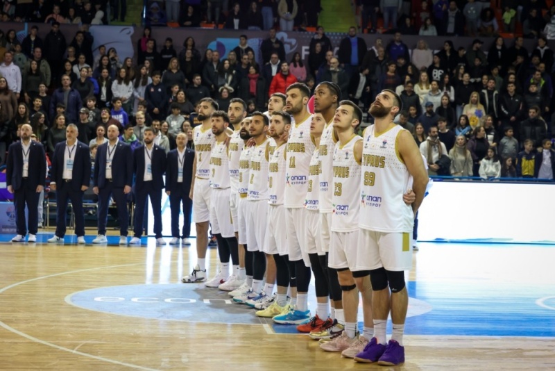 Η τεράστια αγκαλιά του κόσμου στην Εθνική Κύπρου στο μπάσκετ – Δηλώσεις Νίκου Στυλιανού