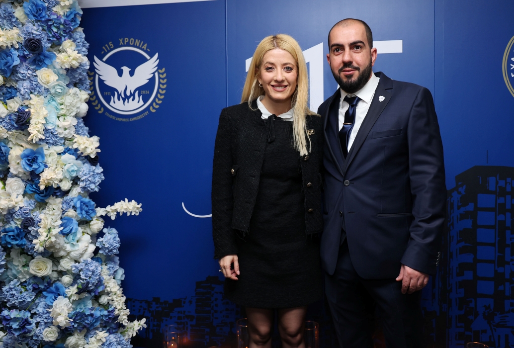 115 &chi;&rho;ό&nu;&iota;&alpha; &Alpha;&nu;ό&rho;&theta;&omega;&sigma;&iota;&sigmaf;: Έ&tau;&sigma;&iota; &gamma;&iota;ό&rho;&tau;&alpha;&sigma;&epsilon; &eta; &Mu;&epsilon;&gamma;ά&lambda;&eta; &Kappa;&upsilon;&rho;ί&alpha; - &Pi;&lambda;&omicron;ύ&sigma;&iota;&omicron; &phi;&omega;&tau;&omicron;&rho;&epsilon;&pi;&omicron;&rho;&tau;ά&zeta;