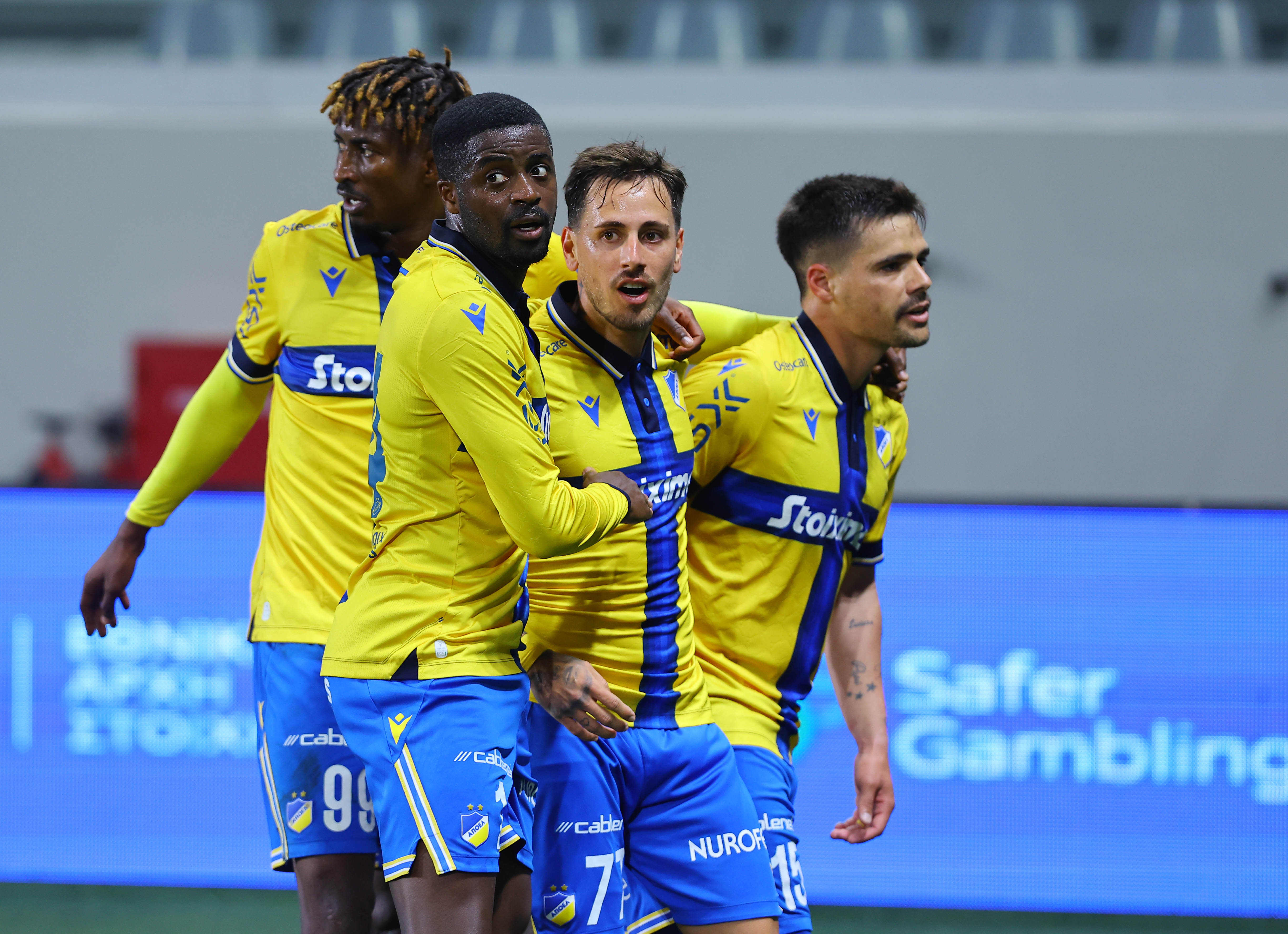 Toμάς... κερνάει, Μαντσίνι σκοράρει - ΦΩΤΟΓΡΑΦΙΕΣ