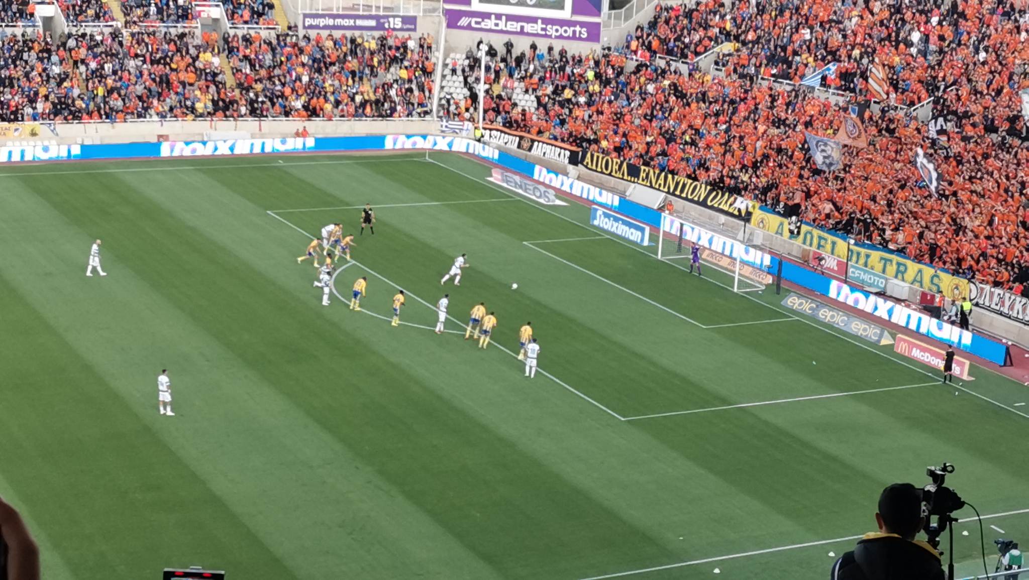 VAR, πέναλτι... δοκάρι! (ΒΙΝΤΕΟ)