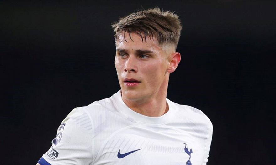 Ανανεώνει με Φαν Ντε Φεν η Τότεναμ