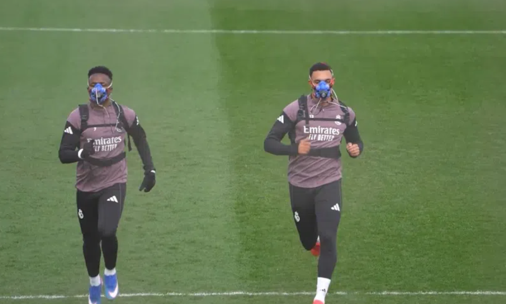 Οι μάσκες της Ρεάλ Μαδρίτης επέστρεψαν: Τι είναι και γιατί τις χρησιμοποιούν στην προπόνηση