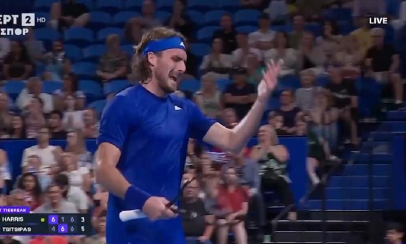 Νέα... καμώματα από Τσιτσιπά: Το «άντε γαμ@@@@» στη ρακέτα και ο εκνευρισμός με τον πατέρα του