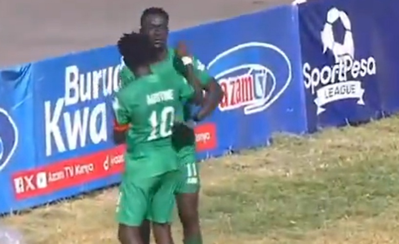 Τι έκανε ο τύπος: Πανηγύρισε γκολ βάζοντας την μπάλα... μέσα στο σορτσάκι! (ΒΙΝΤΕΟ)