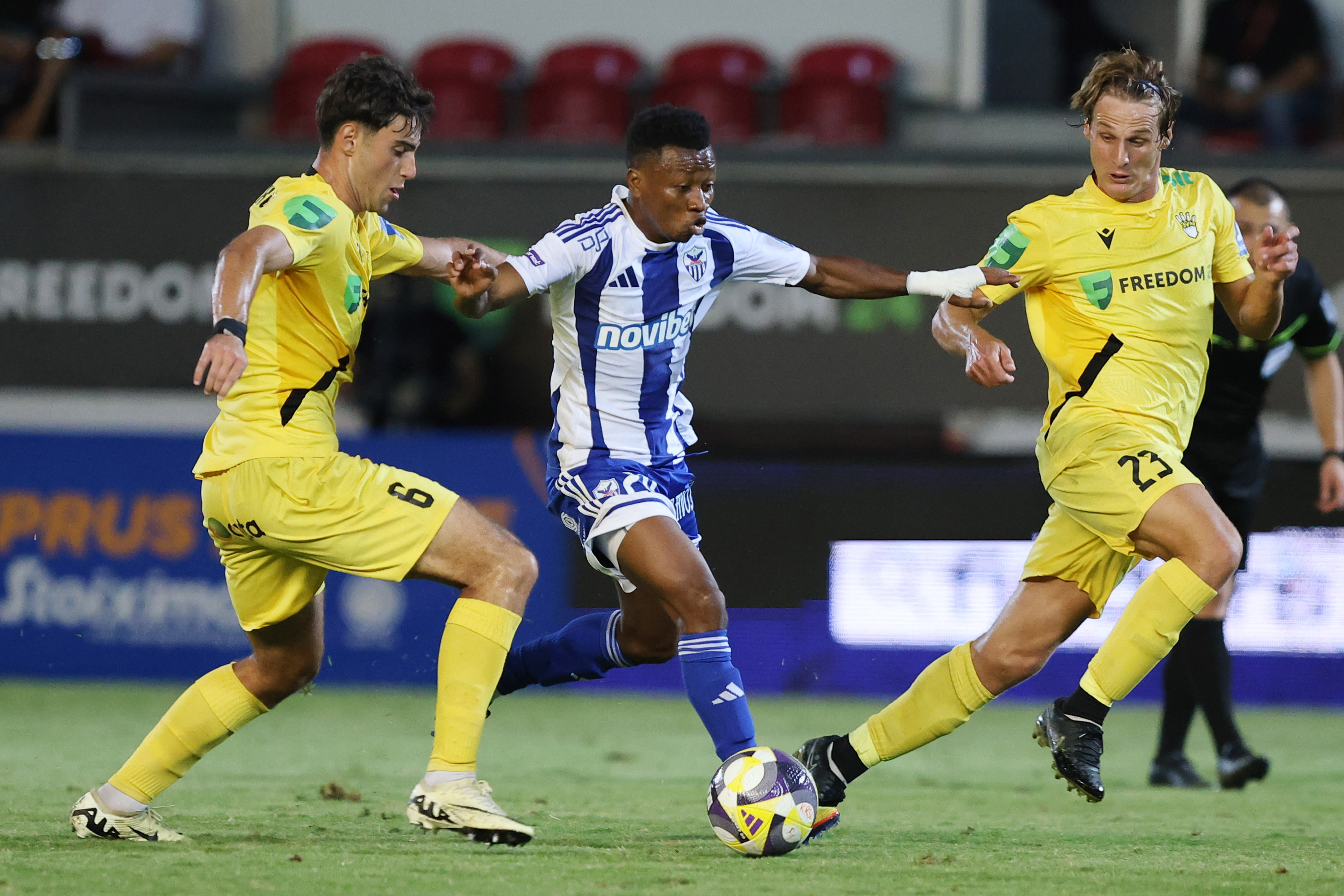 Με Σένσι από την άσπρη βούλα