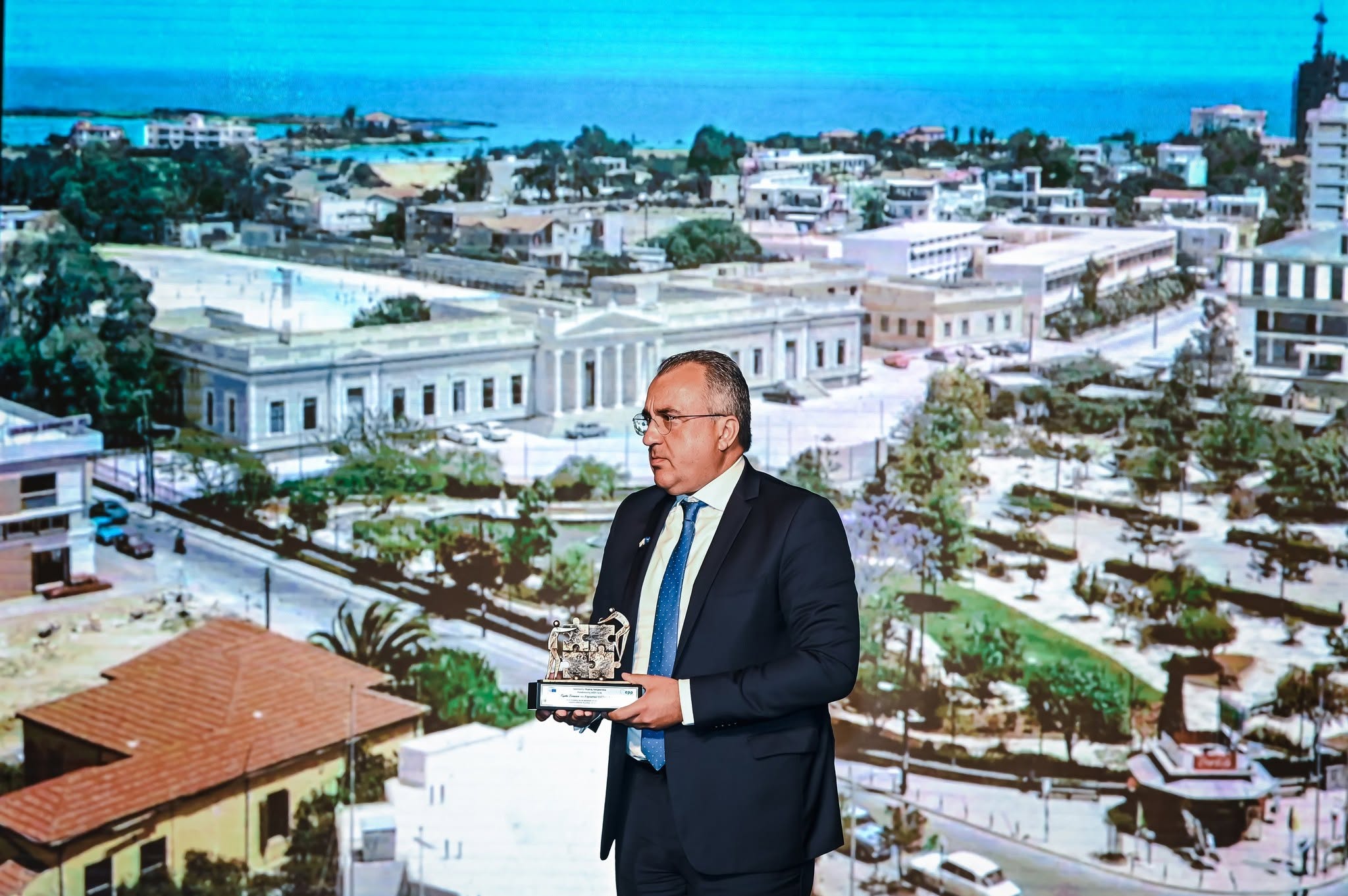 «Πρέπει να επενδύσουμε στις υποδομές, είναι αδιανόητο να μην έχουμε γήπεδα» (ΒΙΝΤΕΟ)