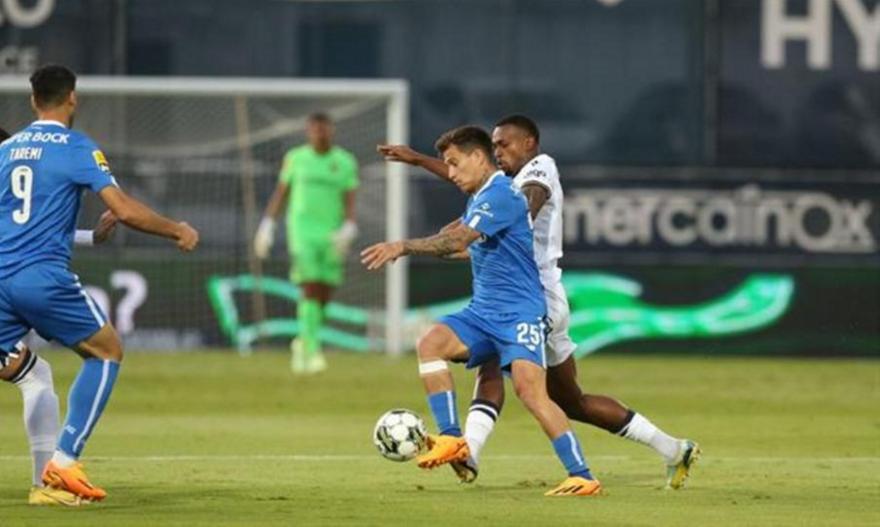 «Ξύπνησε» στο δεύτερο ημίχρονο και παραμένει στο κόλπο για τίτλο η Πόρτο