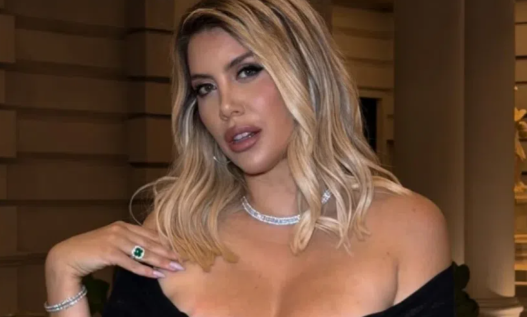 Η Γουάντα Νάρα «αναστατώνει» ξανά το Instagram με ανοιχτό σακάκι (ΦΩΤΟΓΡΑΦΙΕΣ)