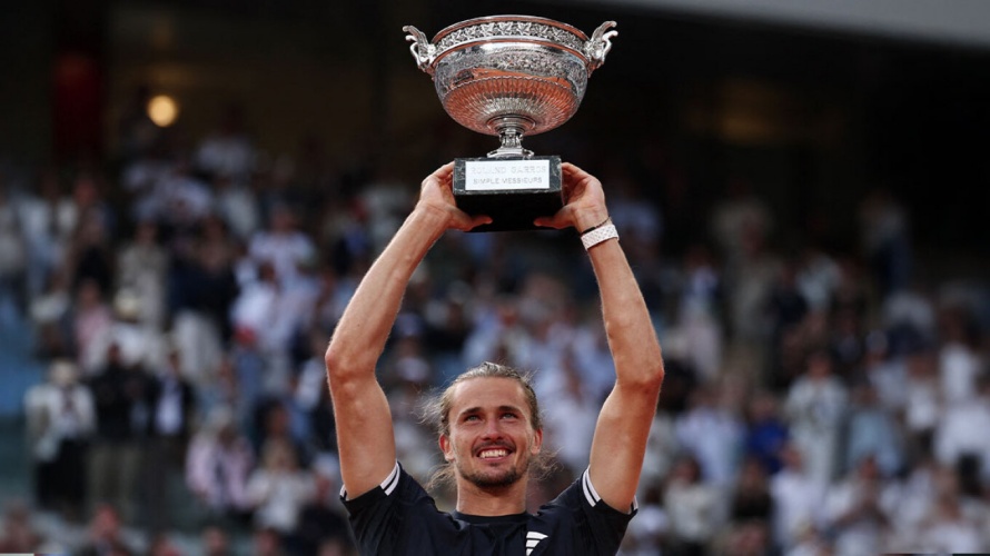Το Roland Garros έχει νέο βασιλιά: Ο Ζβέρεφ κατέκτησε το πρώτο του Grand Slam μετά το θρίλερ με τον Κομπόλι! (ΒΙΝΤΕΟ)