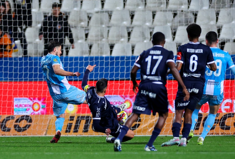 Προβάδισμα νωρίς για τον ΑΠΟΕΛ, έφερε το ματς στα ίσα η ΕΝΠ! Δείτε τα ΓΚΟΛ (ΒΙΝΤΕΟ)