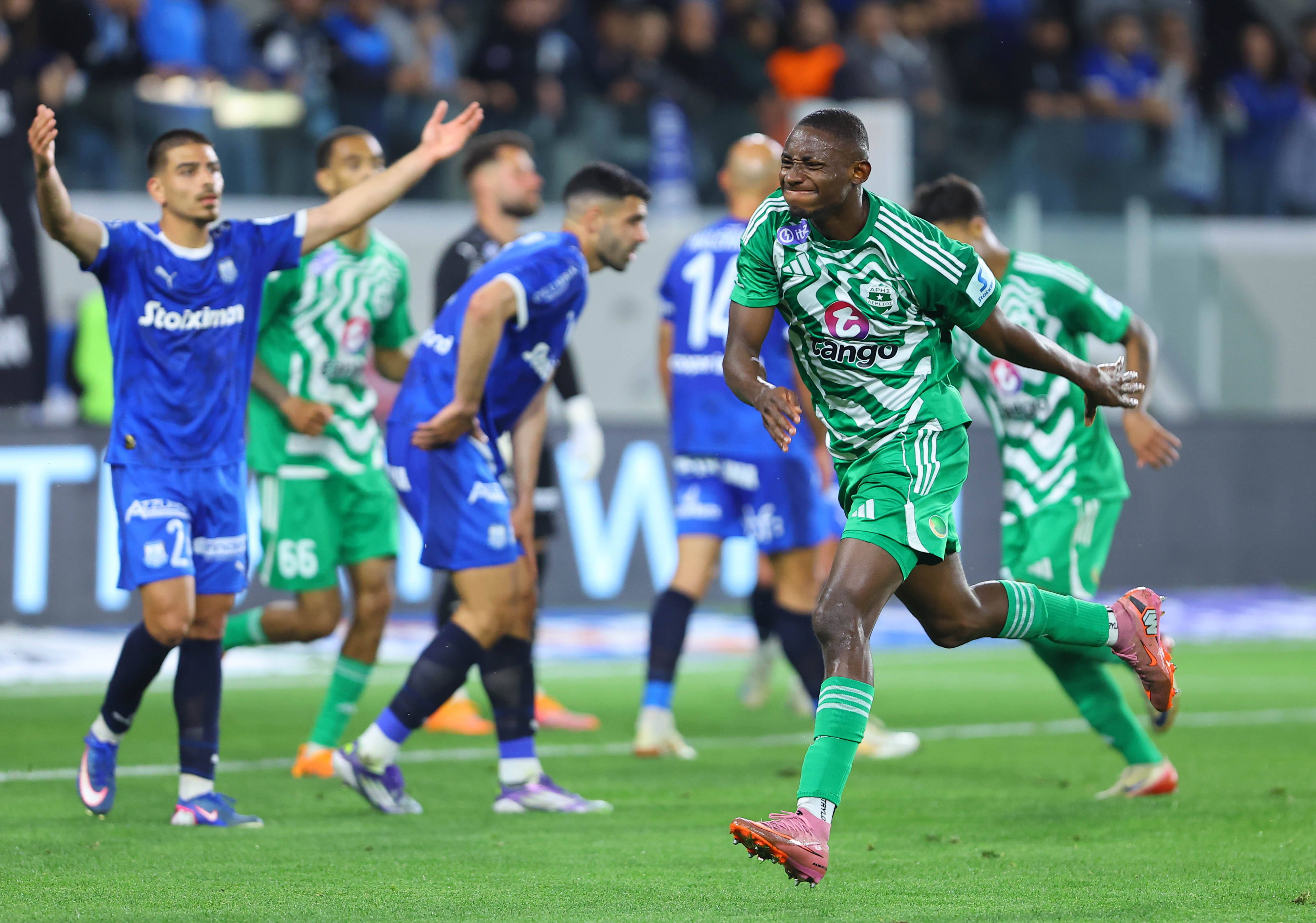 ΣΤΙΓΜΙΟΤΥΠΑ: Οι καλύτερες φάσεις από το Άρης-Απόλλωνας (ΒΙΝΤΕΟ)