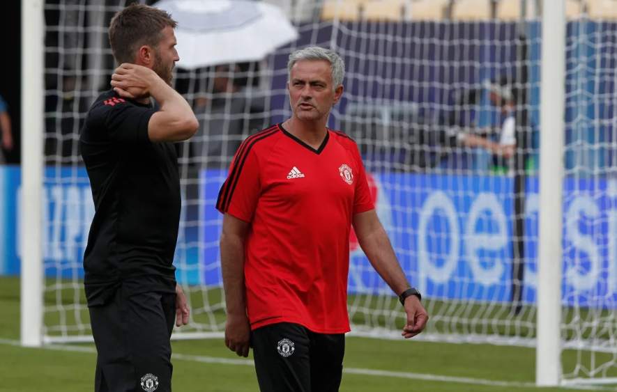 Προφητικός Μουρίνιο με Κάρικ: Όταν τον είχε «πειράξει» με σφυρίχτρα και παυσίπονα