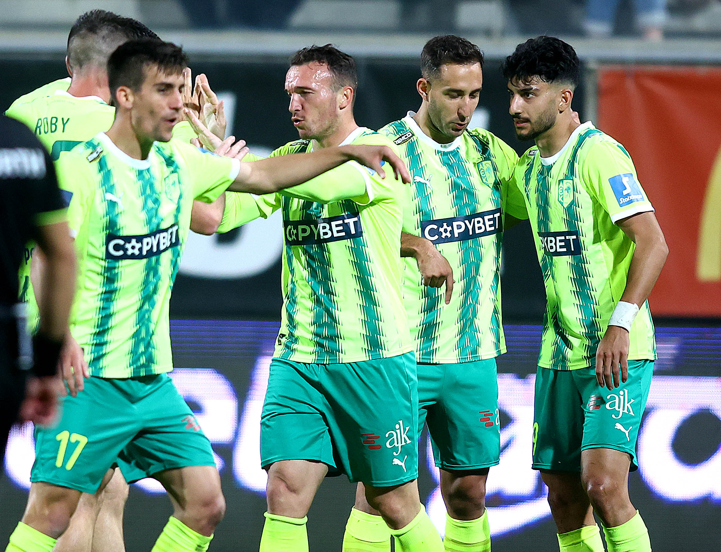 ΤΕΣΣΕΡΑ ΚΑΙ 31 η ΑΕΚ!