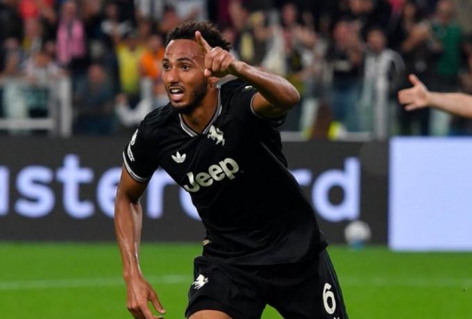 Στο στόχαστρο ρατσιστικών σχολίων ο Λόιντ Κέλι