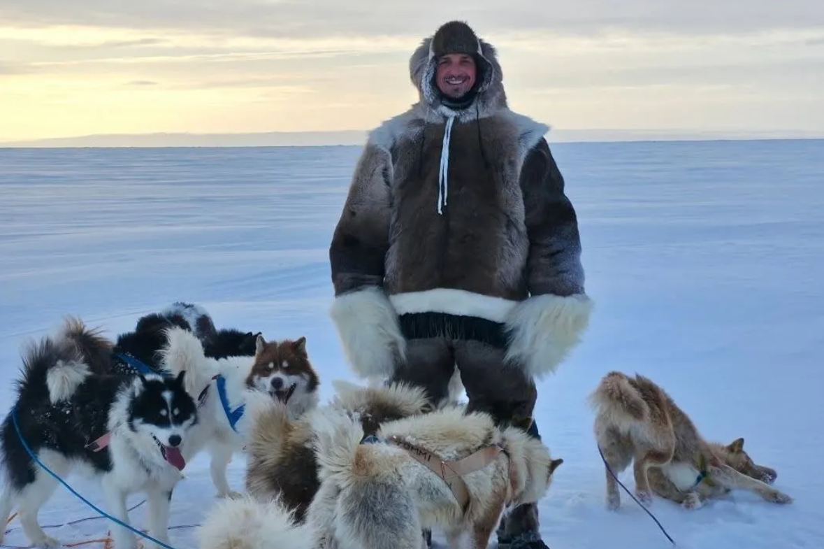 Ο Ζλάταν Ιμπαχίμοβιτς ταξίδεψε στον Αρκτικό Κύκλο και έκανε dog sledding (BINTEO)