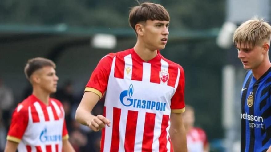 Πήρε 17χρονο επιθετικό, ύψους… 1.98μ.!