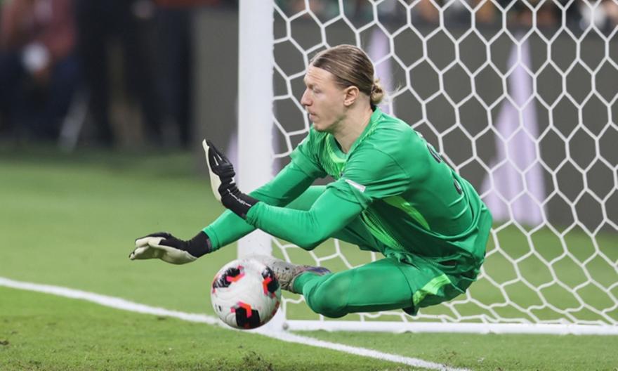 Έπιασε 4 πέναλτι και χάρισε το Διηπειρωτικό στην Παρί!