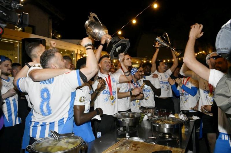 Πρωταθλητής στην Ρουμανία ο Ρους! Μετά από 35 χρόνια το σήκωσε η Κραϊόβα… 