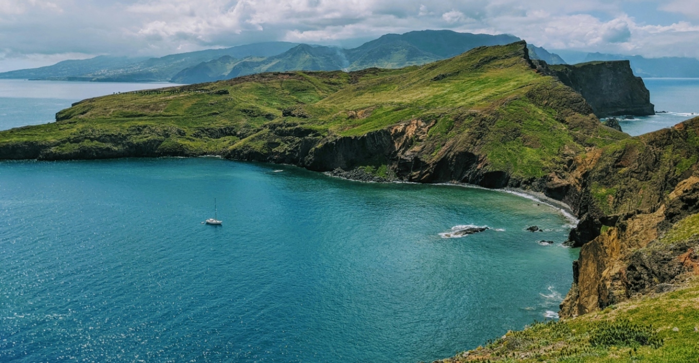 ΒΙΝΤΕΟ: Η «Χαβάη της Ευρώπης» που κάνει ζέστη όλο τον χρόνο