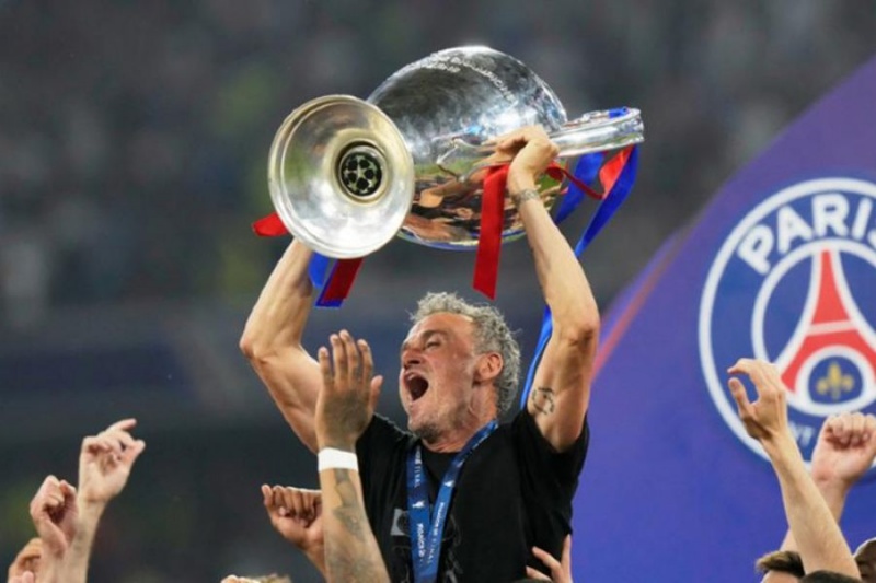 &Omicron; &phi;ό&beta;&omicron;&sigmaf; &tau;&eta;&sigmaf; &Pi;&alpha;&rho;ί &gamma;&iota;&alpha;... &laquo;&alpha;&rho;&pi;&alpha;&gamma;ή&raquo; &tau;&omicron;&upsilon; &Lambda;&omicron;&upsilon;ί&sigmaf; &Epsilon;&nu;&rho;ί&kappa;&epsilon; &alpha;&pi;ό &tau;&eta; &Mu;ά&nu;&tau;&sigma;&epsilon;&sigma;&tau;&epsilon;&rho; &Gamma;&iota;&omicron;&upsilon;&nu;ά&iota;&tau;&epsilon;&nu;&tau;!