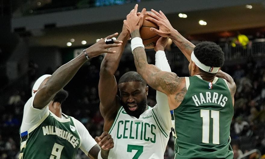 Καθάρισαν τους Σέλτικς οι Μπακς – Διαστημικοί Νάγκετς με ασταμάτητο Γιόκιτς