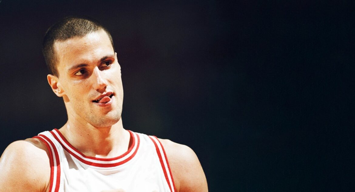 Άριαν Κόμαζετς: Ο γιος του αγγέλου