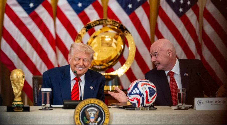 Κατακραυγή για τον πρόεδρο της FIFA - Ταξιδεύει με ιδιωτικό τζετ για δύο αγώνες τη μέρα στο Μουντιάλ