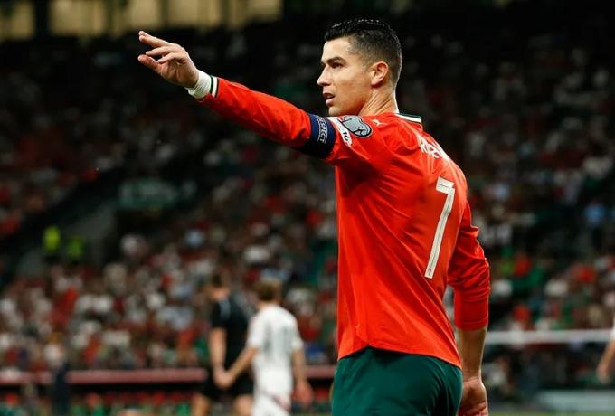 ΑΠΙΣΤΕΥΤΟ! Δείτε ποιον απέκλεισε η FIFA από την αφίσα του Μουντιάλ για χάρη του Ρονάλντο! (ΦΩΤΟΓΡΑΦΙΑ)