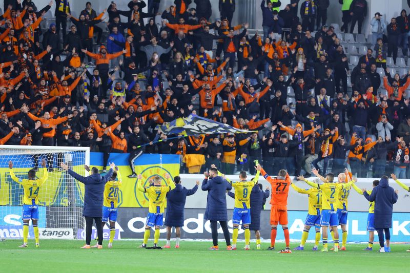 Η «ένεση» και το χειροκρότημα… 