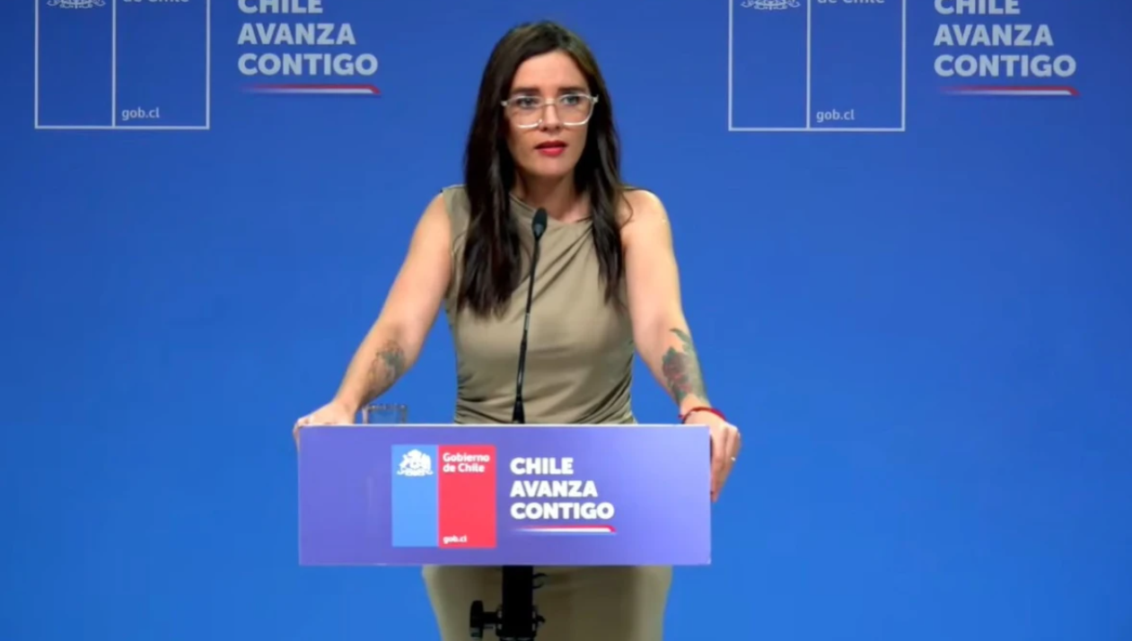 H εντυπωσιακή εκπρόσωπος του Κομμουνιστικού Κόμματος που θέλει να πατάξει την οπαδική βία