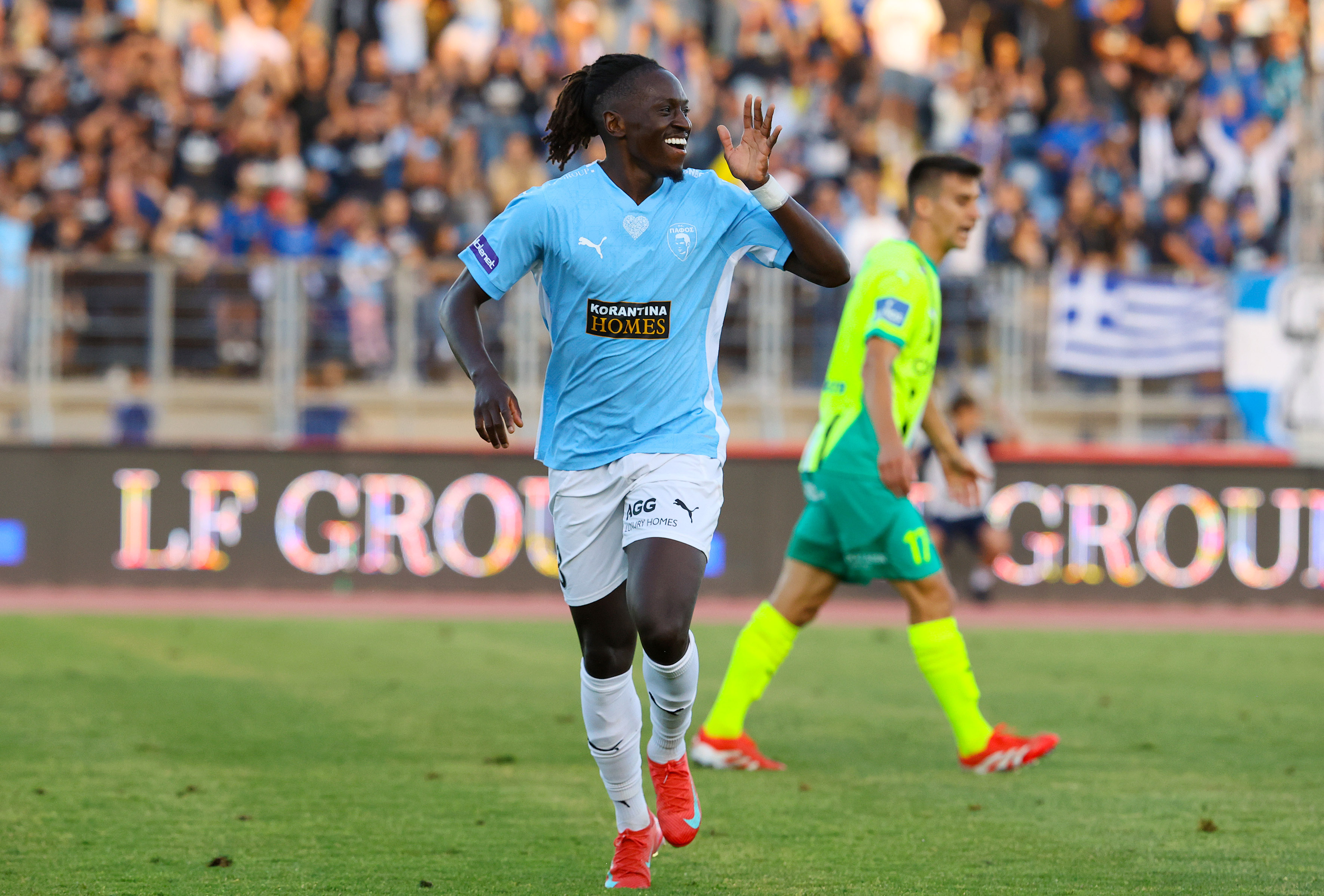 BINTEO: Το ΦΟΒΕΡΟ γκολ του Κίνα για το 2-0
